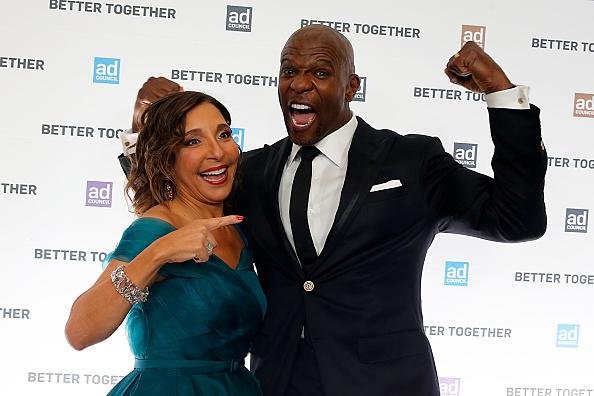 Linda e Terry Crews.