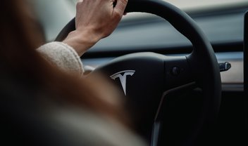 Samsung e Tesla podem fazer parceria para criar chips de IA para carros