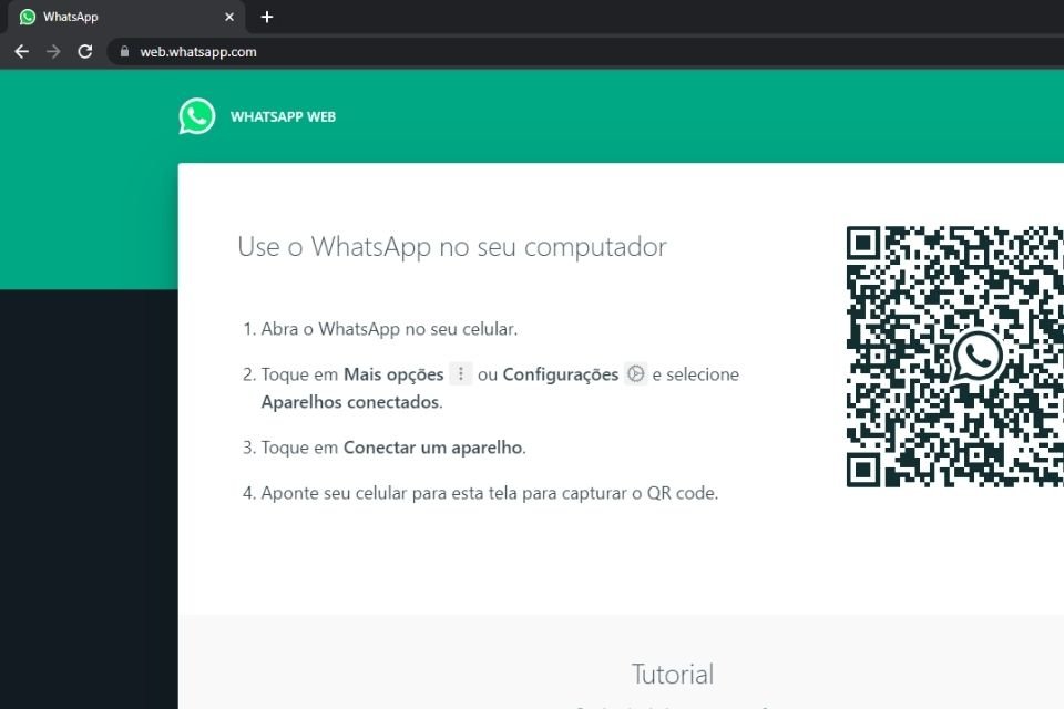O login do WhatsApp é feito através de QR Code.