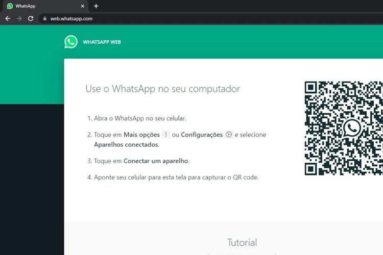 O login do WhatsApp é feito através de QR Code.