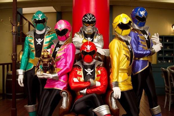 Kaizoku Sentai Gokaiger tem temática de piratas