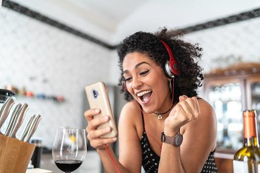 No perfil do Spotify, você poderá encontrar muitas novidades. (GettyImages/Reprodução)