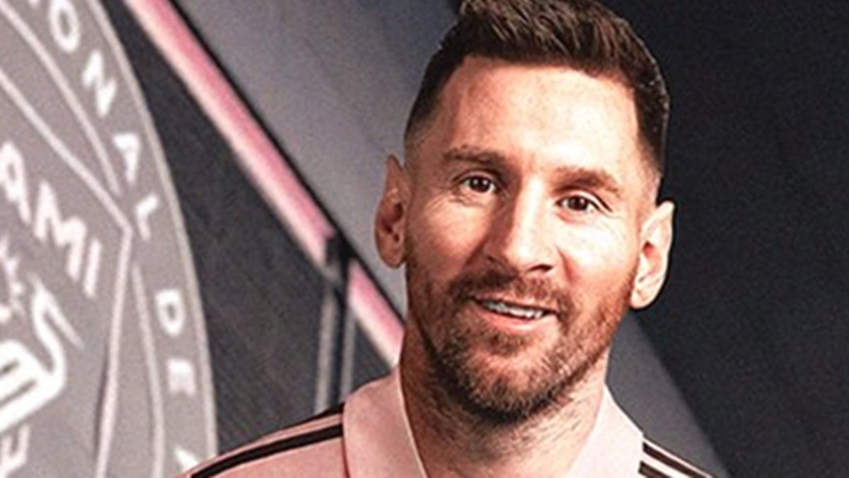 Bomba Patch segue 100% atualizado: jogo já tem Messi no PSG