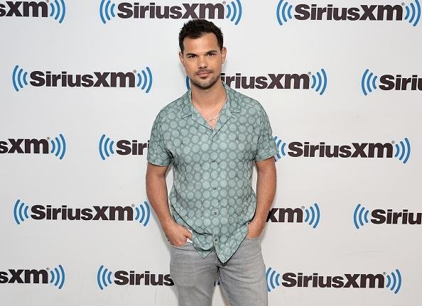 Taylor Lautner deu uma sumida do cinema após a saga Crepúsculo; entenda possível motivo!