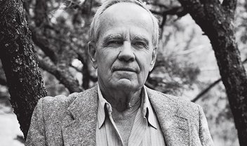 Cormac McCarthy: autor de 'Onde os Fracos Não Têm Vez' morre aos 89 anos