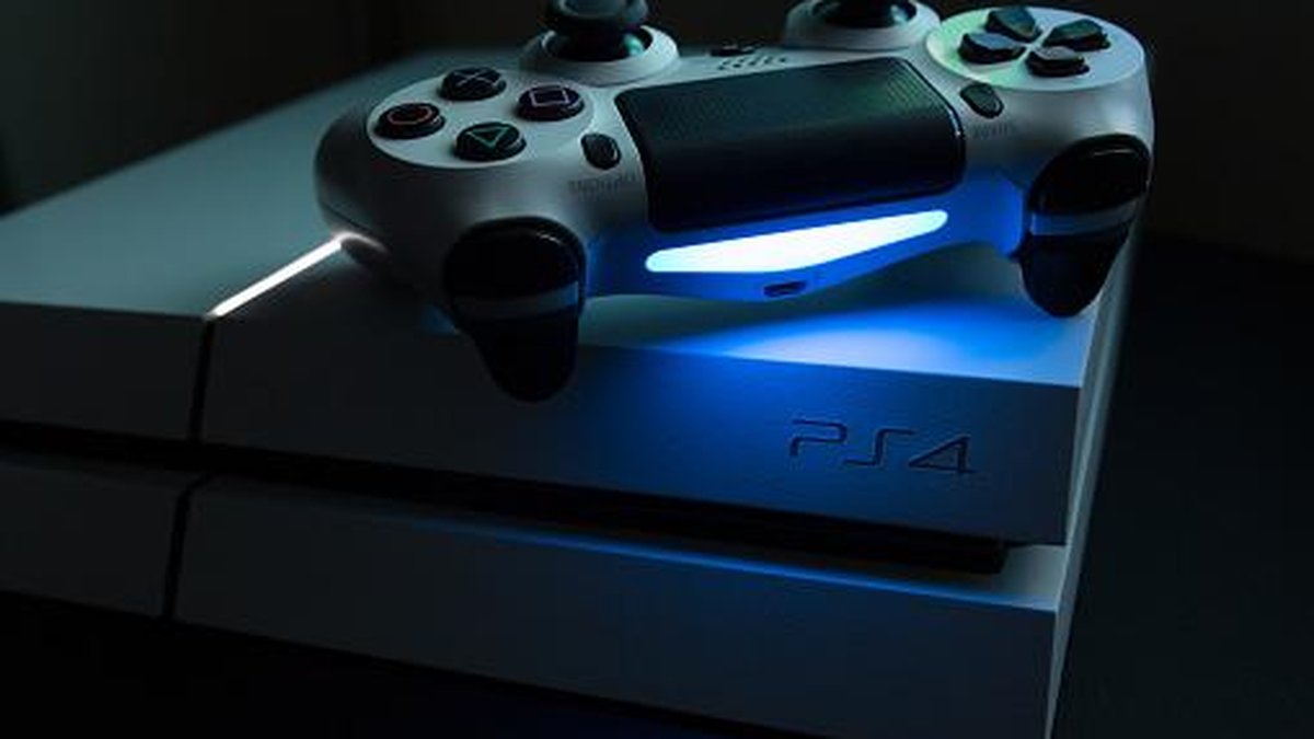 Pode tomar um calmante: o PlayStation 4 vai chegar ao Brasil por R$ 4 mil –  Tecnoblog