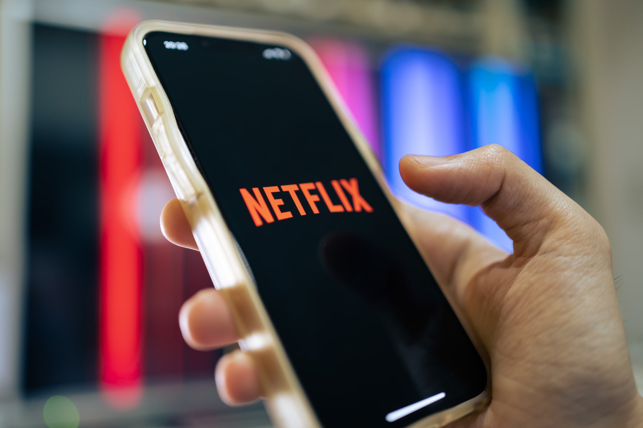 TOUR NETFLIX 2023  Plano Com Anúncios Vale a Pena? Qual o Mais Custo  Benefício? 