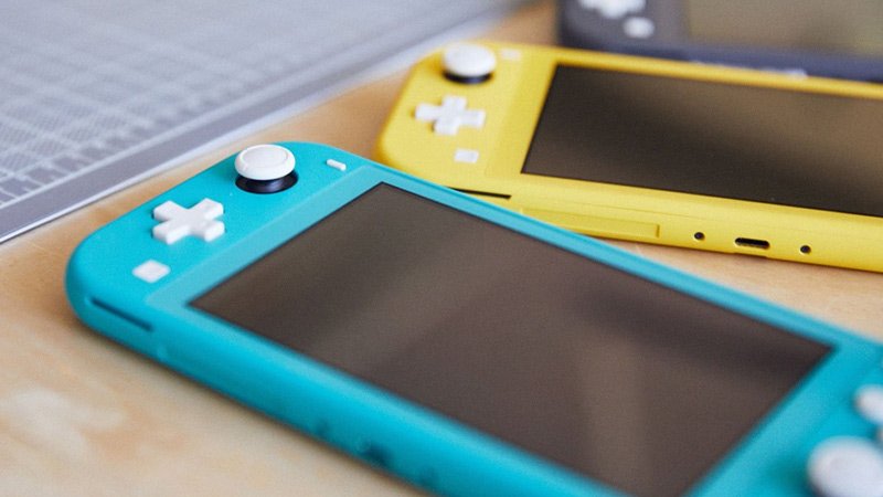 O mais baratinho da família, o Nintendo Switch Lite só roda jogos no modo portátil.