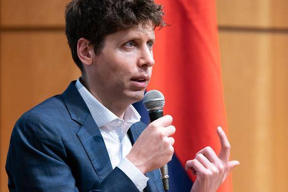 CEO da OpenAI revelou planos em reunião interna no mês passado