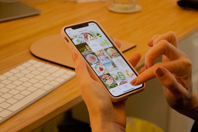 As interações entre os amigos, que já existia no Facebook, chega ao Instagram.