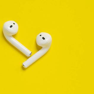Imagem de Airpods e outros fones de ouvido Bluetooth com carga rápida