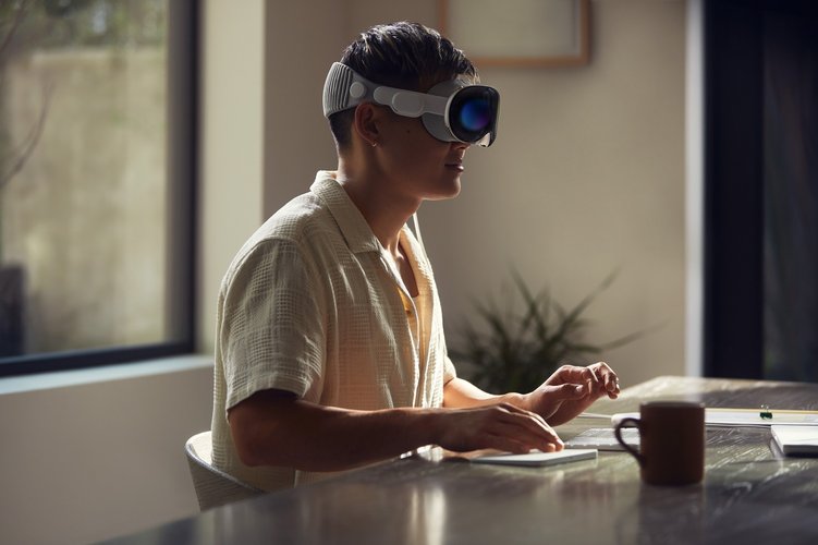 Vision Pro terá peças especiais para bloquear a luz externa durante o uso.