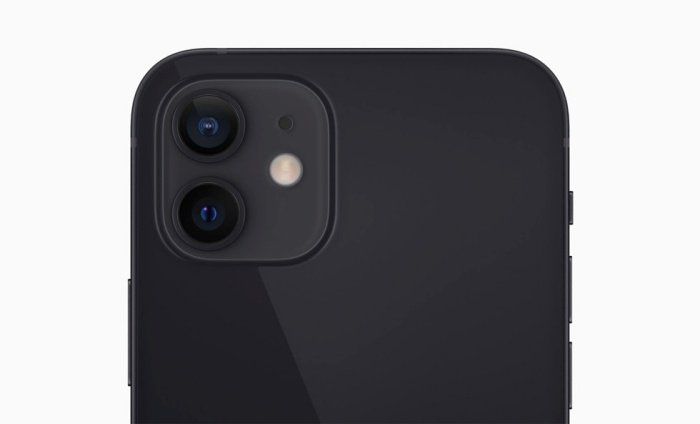 O smartphone tem duas câmeras de 12 MP, cada, na traseira.