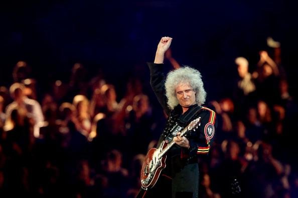 Brian May é guitarrista do Queen e possui um Ph.D. em astrofísica.