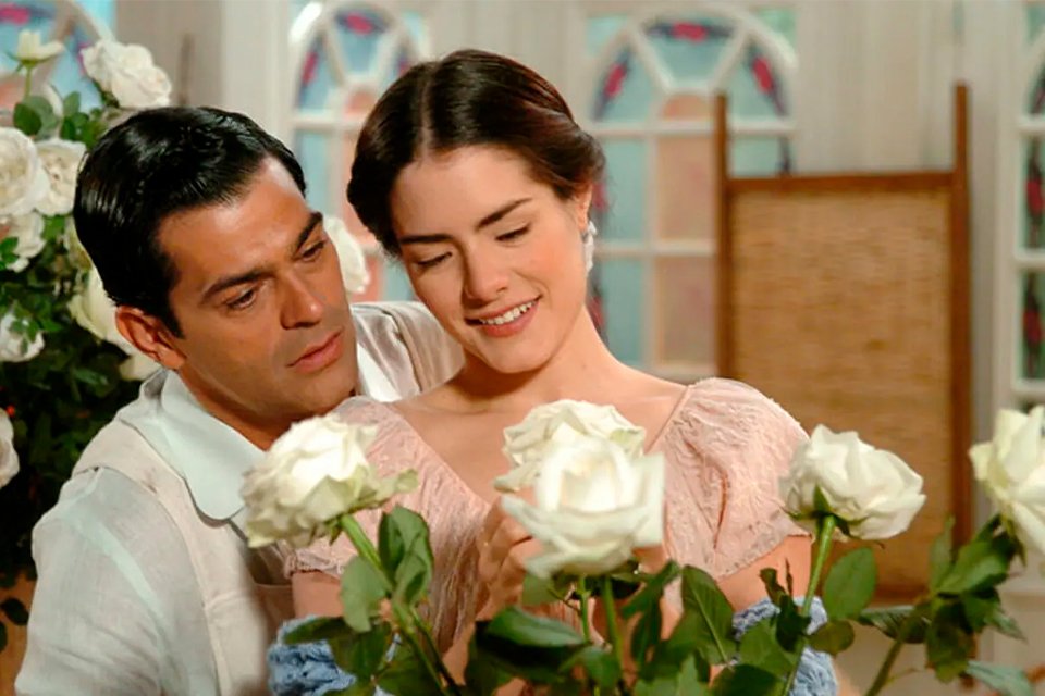 Eduardo Moscovis, como Rafael, e Liliana Castro, como Luna, em Alma Gêmea.
