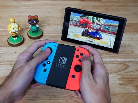 Nintendo Switch usado vale a pena? E os jogos? Saiba prós e contras -  DeUmZoom