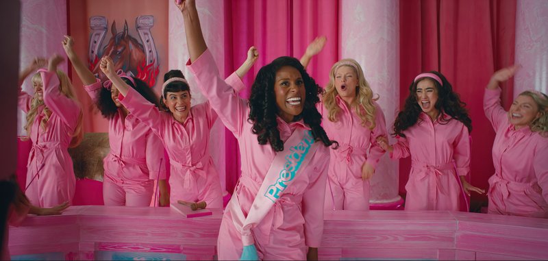 As impressões iniciais de público e crítica são muito positivas para Barbie.