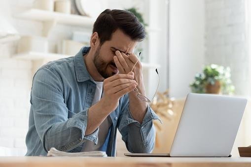 Algumas atualizações automáticas podem apresentar problemas no sistema operacional. (GettyImages/Reprodução)