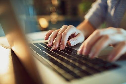 O sistema de teclado que utilizamos atualmente foi inventado há alguns séculos. (Fonte: GettyImages)