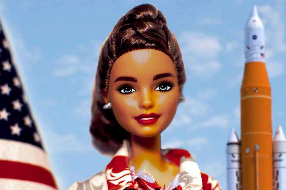 À espera do filme, Mundo da Barbie enlouquece fãs da boneca - Cultura -  Estado de Minas