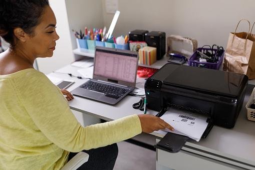 As impressoras para usar em casa e no trabalho têm características diferentes.