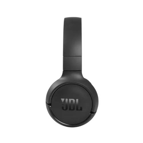 O JBL Tune 510BT é um fone de construção simples e especificações de entrada.