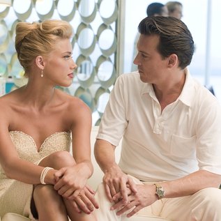 Imagem de Johnny Depp e Amber Heard atuaram juntos em filme que foi fracasso; veja qual