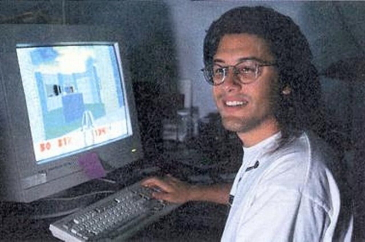 O jovem John Romero no começo dos anos 90. 