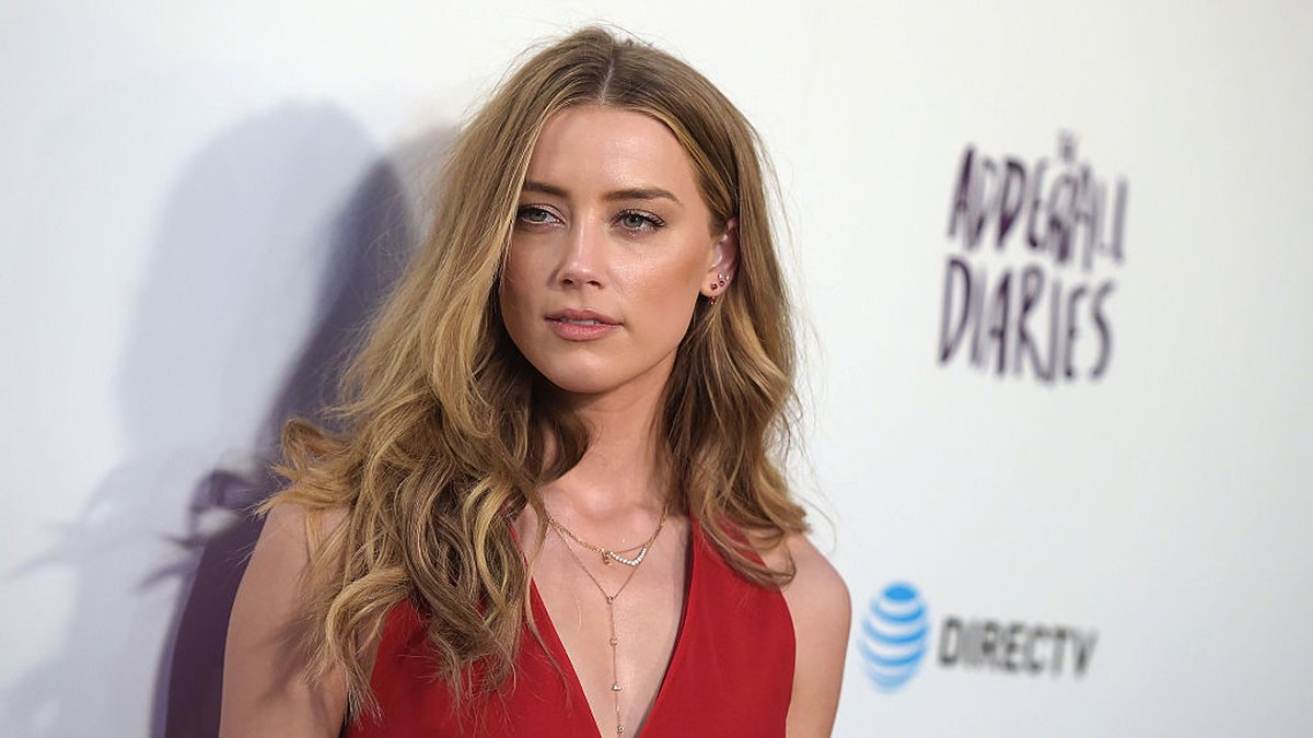 Documentário sobre julgamento de Johnny Depp e Amber Heard será lançado  este mês