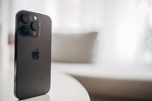 Sucessor do iPhone 14 Pro pode ter maior velocidade de recarga.