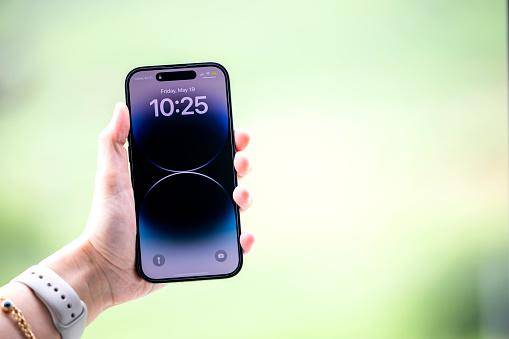Todas as variantes do iPhone 15 devem adotar tela com design Dynamic Island.