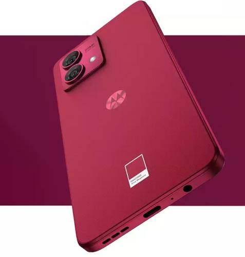A tradicional porta P2 está presente no Moto G84.