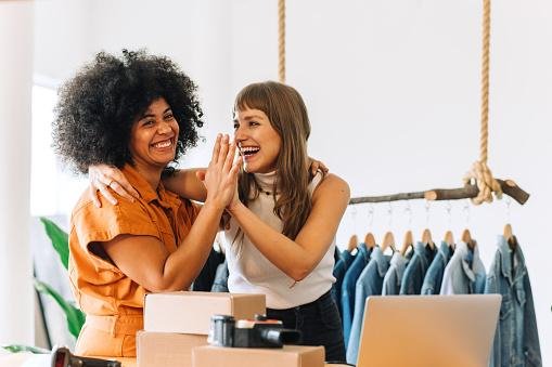 Mais de 2 mil mulheres já foram capacitadas pelo programa 'Agora Vai, Mulher'.