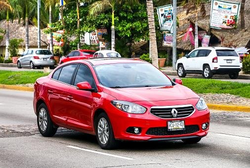 O Renault Fluence também será afetado pela mudança.