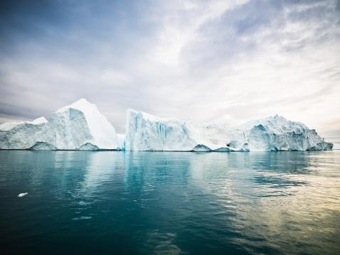 O crescimento das geleiras fez com que o nível do mar caísse 40 metros.