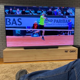 Imagem de Samsung redobra aposta em TVs gigantes no Brasil com novas QLED de 98' e OLED de 77'