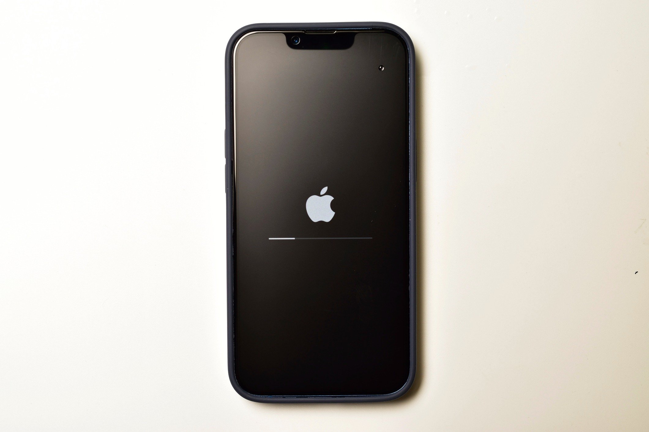 Apple lança iOS 16.6.1 com importante correção de segurança contra spyware - TecMundo