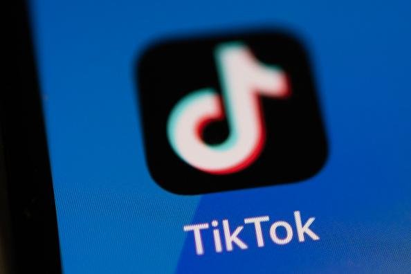 TikTok foi multado por não assegurar dados de crianças na plataforma
