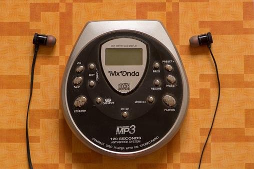 O discman tinha como principal diferencial o fato de usar o CD como suporte para as músicas.