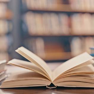 Imagem de Livros físicos em oferta: obras de Stephen King, Suzanne Collins, Douglas Adams e mais autores de sucesso