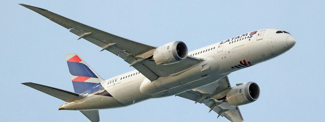 Projeto de Lei obriga companhias aéreas a oferecer internet gratuita em voos longos