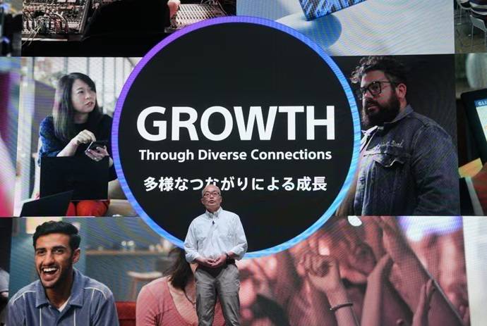 Totoki durante conferência da Sony.