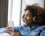 Dia do Podcast: consumo entre brasileiros cresceu 28% em 2023, segundo o Spotify