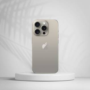 Imagem de iPhone 15 Pro Max vs Galaxy S23 Ultra: vídeo mostra qual é mais resistente à quedas