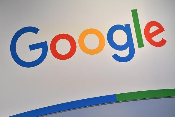 Nadella teme que o Google bloqueie concorrentes nessa nova corrida por ferramentas de IA.