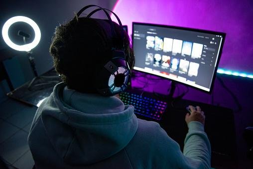 Uma boa experiência imersiva está ligada ao modelo de headset escolhido pelo jogador.