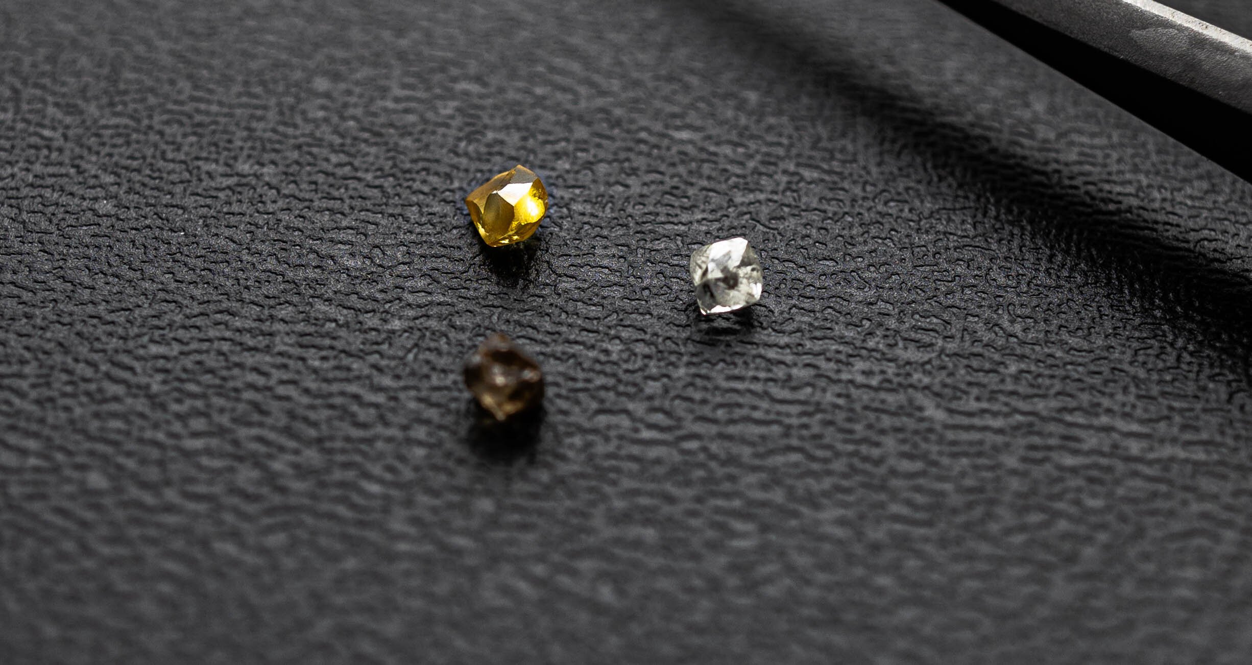 Diamantes encontrados no Brasil e em Guiné podem responder alguns mistérios sobre a formação da Terra. 