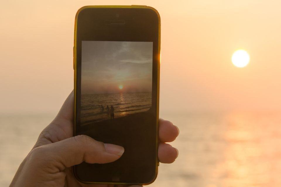 5 coisas que podem queimar a câmera do seu celular - TecMundo