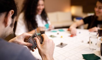 Jogos de cartas e tabuleiro para se divertir com amigos e família - TecMundo
