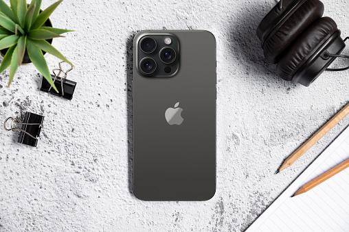 iPhone 15 rendeu mais lucro que o iPhone 14 numa comparação ano a ano.